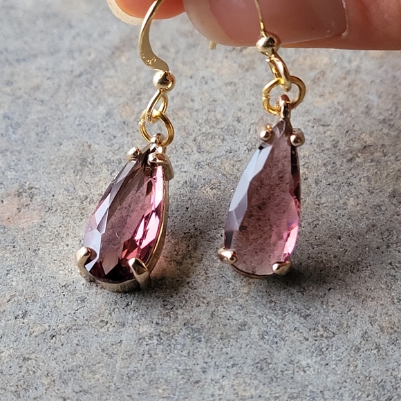 18k Gold Garnet Stone Earrings - Picture 5 of 6